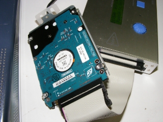 また１台ハードディスクが