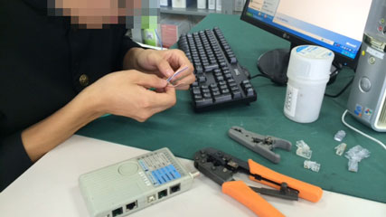 LANケーブルを作るの図
