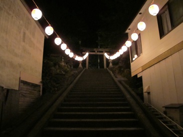 神社へ