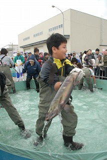 鮭の宝探しゲーム