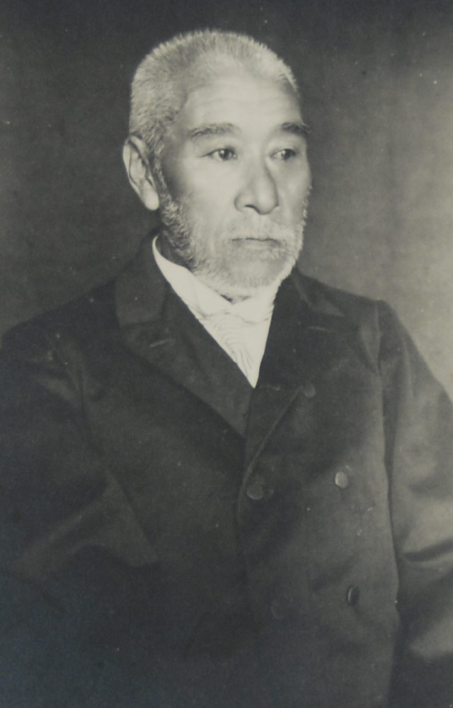 村岡格