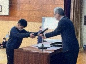 ２