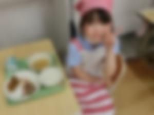 ７