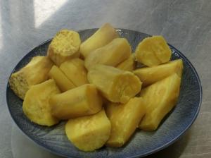 ９