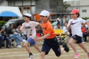 ５