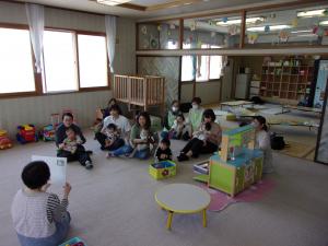 紙芝居読み聞かせ
