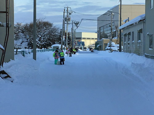 子供たちの登校風景