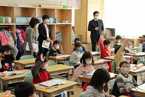 視察の様子